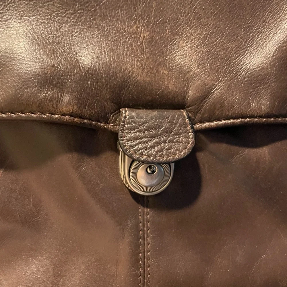 Kenneth Cole Reaction Chocolate Brown Leather Briefcase